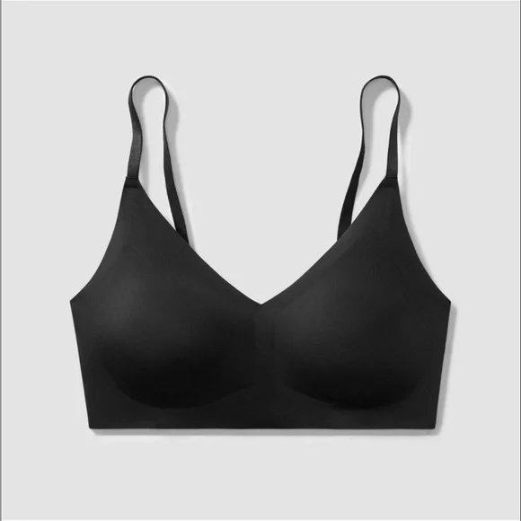 BNWT:True & Co. True Everybody Adjustable Strap Bra. Wireless. Removable Padding - Picture 2 of 5